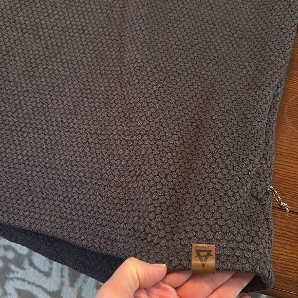 LIV Outdoor Hoodie Pullover Gray. XL. Textured pattern. - Picture 3 of 10